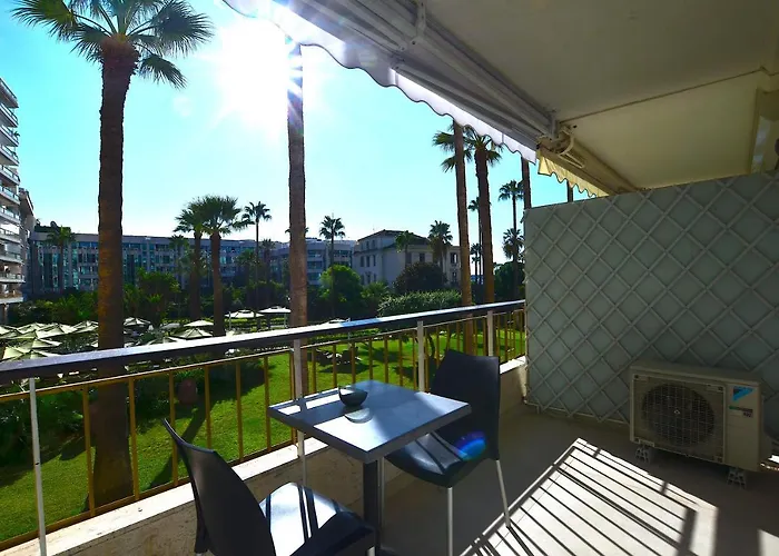 Studio Cannes Grand Hotel Cormoran Avec Terrrasse